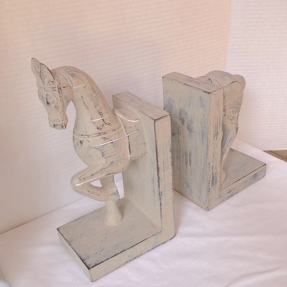 Trotting Horse Bookends Home Decor Bookshelf Accent Whitewash 11 x 3.75 inches - Picture 5 of 10